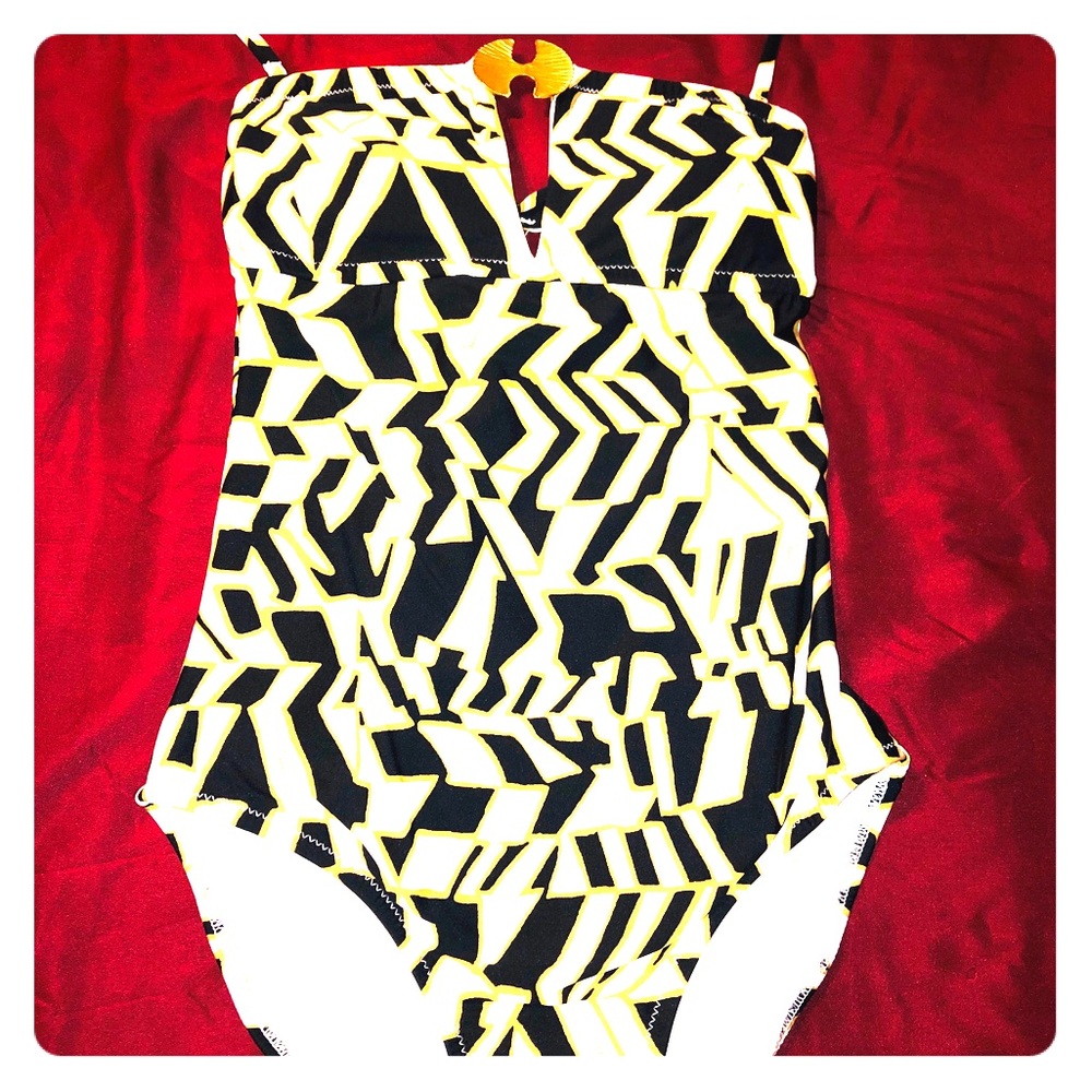Gorgeous suit never worn